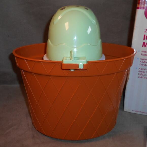 Rival Frozen Delights 2 Quart Ice Cream Maker FRRVBK02-MNT Mint Works - Picture 4 of 11